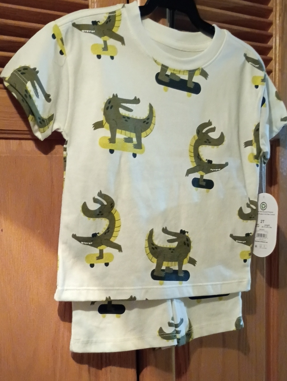 wonder nation White And Green Set with Green and Crocodile Skate Print new